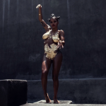 belle femme noire du 34 sans petite culotte