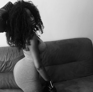 photo femme noire nue dans le 68 sexy